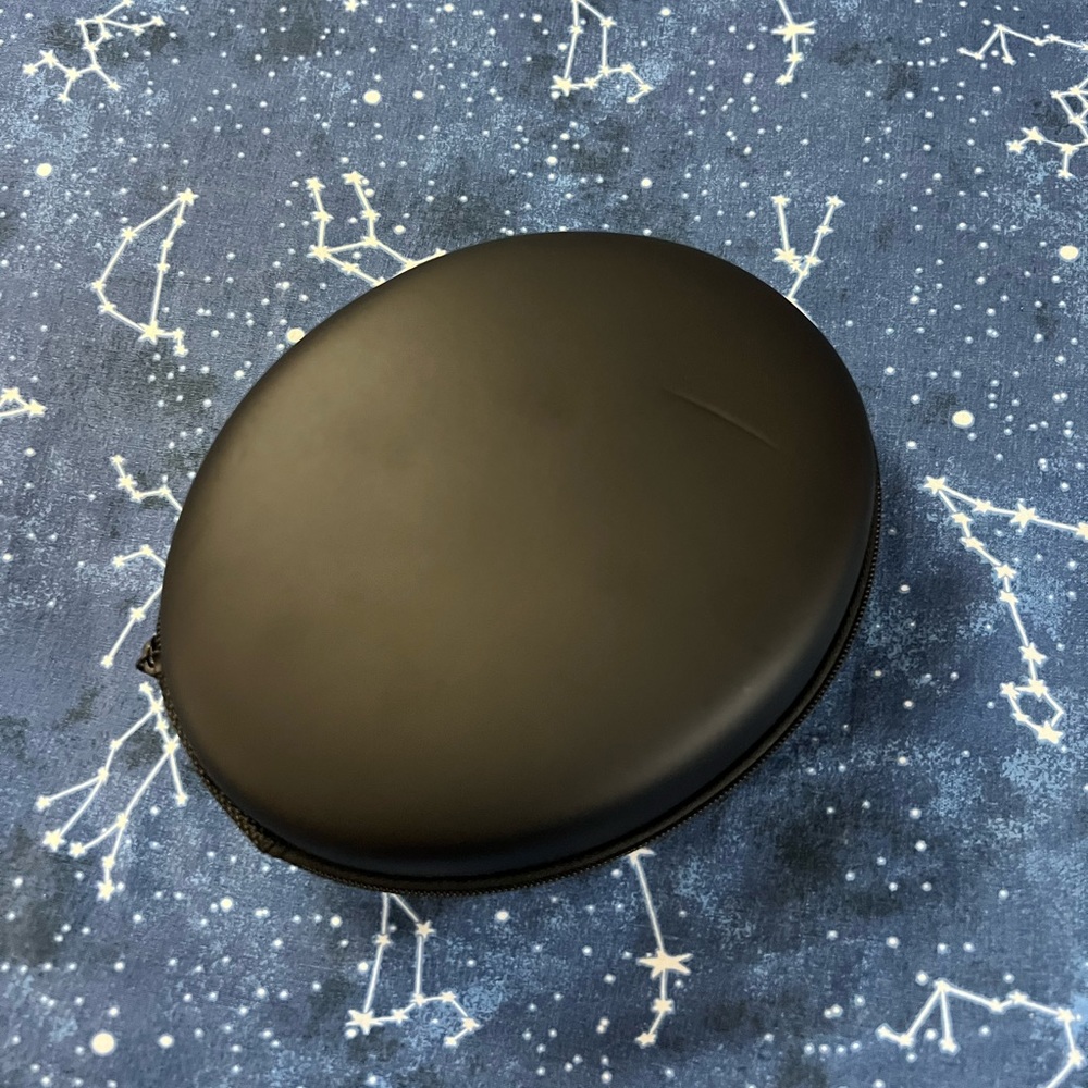 💜Black Headphone Case - Picture 2 of 8